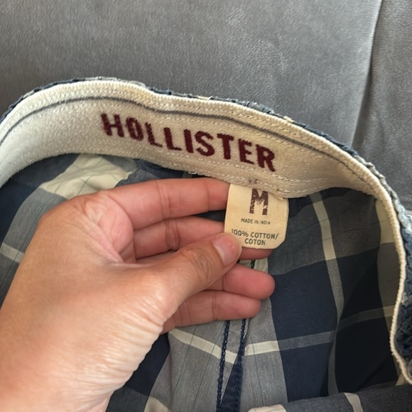 Hollister Cotton Navy and Cream Checkered Shorts size medium - Picture 2 of 6